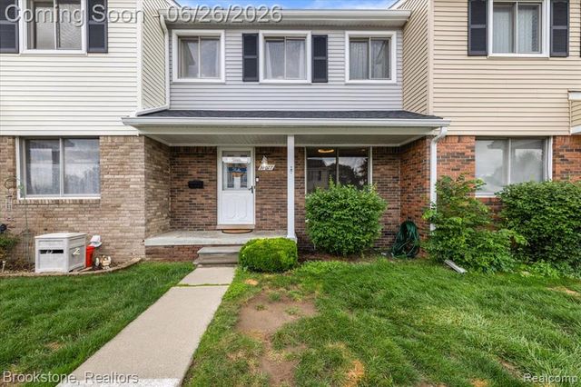 37077 Brynford Drive, Clinton Township, MI 48036