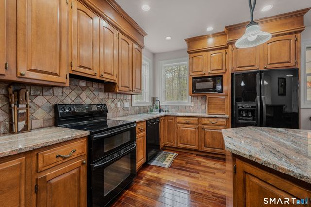 38 Jeremy Drive, East Lyme, CT 06333