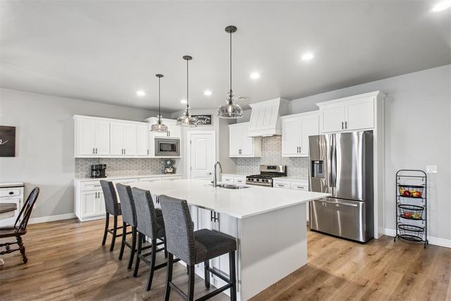 11225 SW 30th Street, Yukon, OK 73099