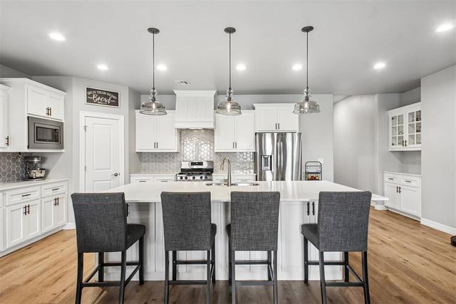 11225 SW 30th Street, Yukon, OK 73099