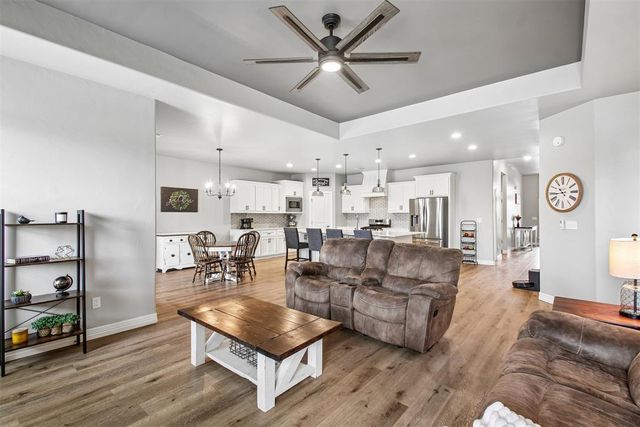 11225 SW 30th Street, Yukon, OK 73099