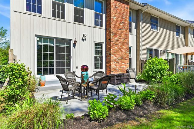 84 Woodlake Drive W, Woodbury, NY 11797