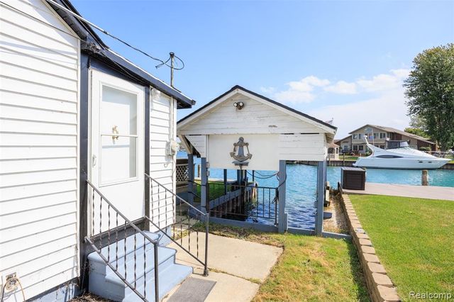 8893 Anchor Bay Drive, Algonac, MI 48001