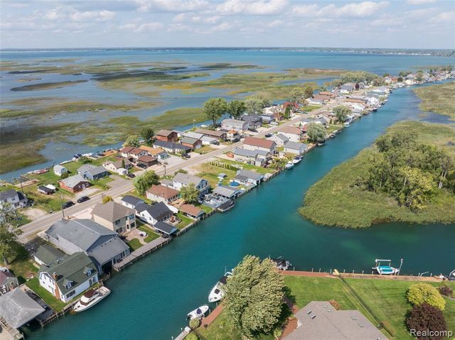 8893 Anchor Bay Drive, Algonac, MI 48001