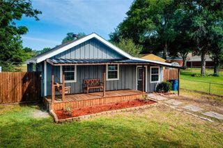 426 N Holland Street, Bellville, TX 77418