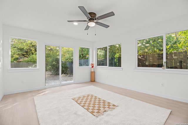 1607 WHELESS LN, Austin, TX 78723