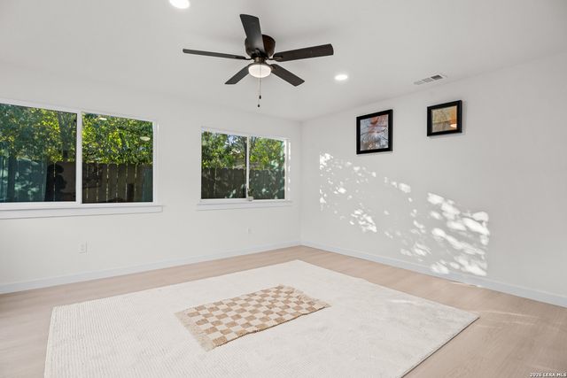 1607 WHELESS LN, Austin, TX 78723