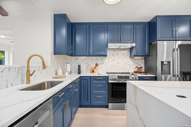 1607 WHELESS LN, Austin, TX 78723