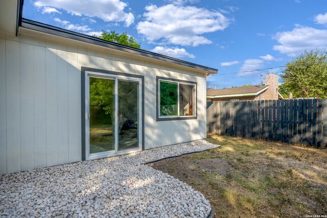 1607 WHELESS LN, Austin, TX 78723