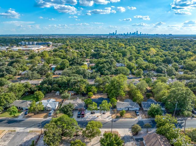 1607 WHELESS LN, Austin, TX 78723