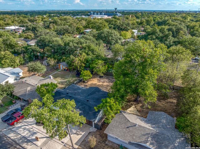 1607 WHELESS LN, Austin, TX 78723