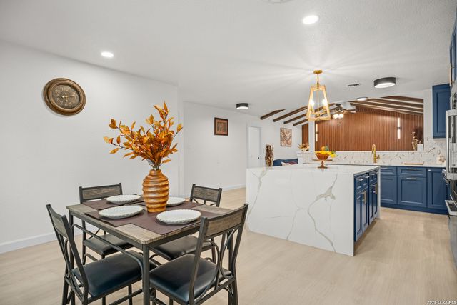 1607 WHELESS LN, Austin, TX 78723