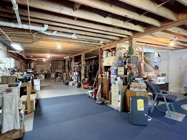 251 Perkins Pond Road, Sunapee, NH 03782