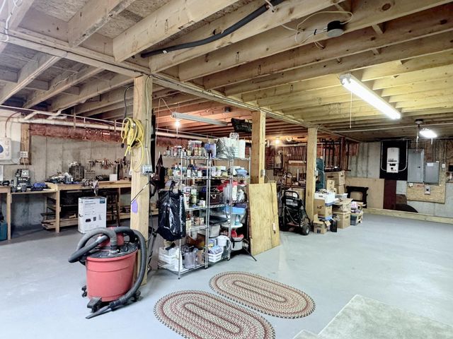 251 Perkins Pond Road, Sunapee, NH 03782