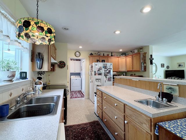 251 Perkins Pond Road, Sunapee, NH 03782
