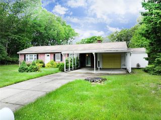 61 High View Drive, Cranston, RI 02921