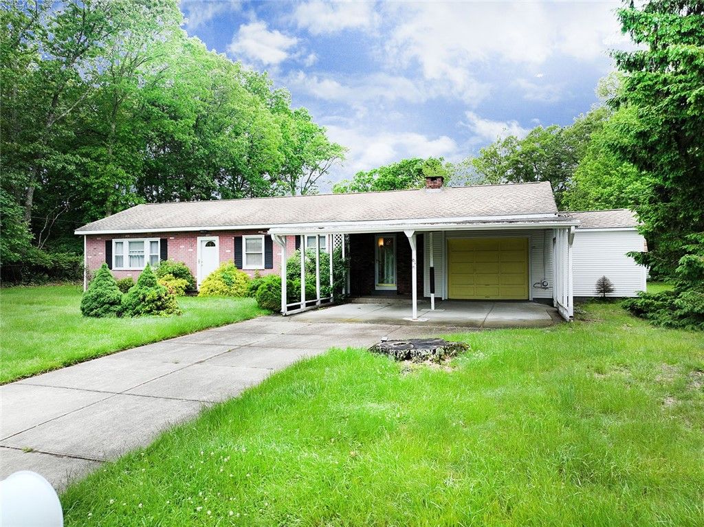 61 High View Drive, Cranston, RI 02921