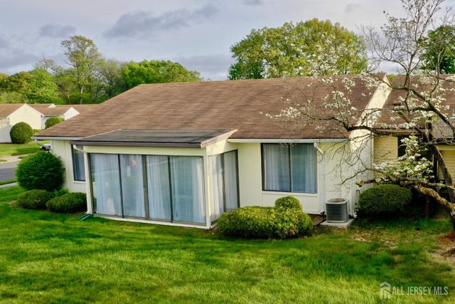 9-c Aspen Plaza, Monroe, NJ 08831