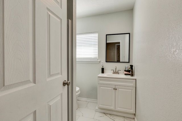 1522 Traymore Avenue, Dallas, TX 75217