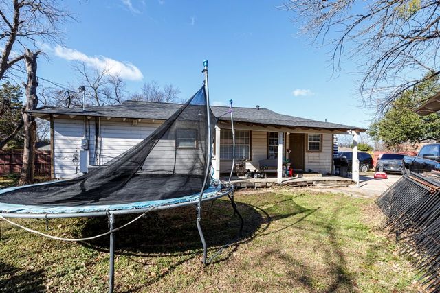 1522 Traymore Avenue, Dallas, TX 75217