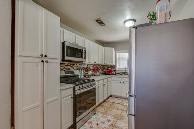 1522 Traymore Avenue, Dallas, TX 75217