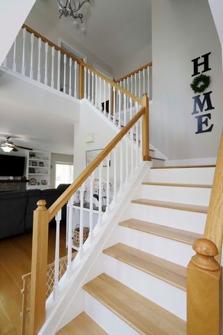 17 David St, Acushnet, MA 02743