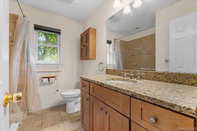 3 Kilburn Avenue, Huntington Station, NY 11746