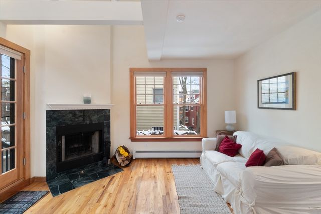15 Mount Vernon Street 8, Cambridge, MA 02140