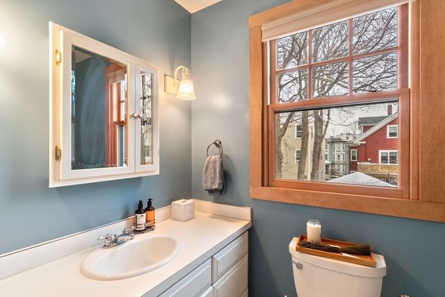 15 Mount Vernon Street 8, Cambridge, MA 02140