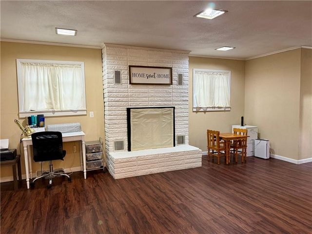 300 S 4th Street, Burlington, KS 66839