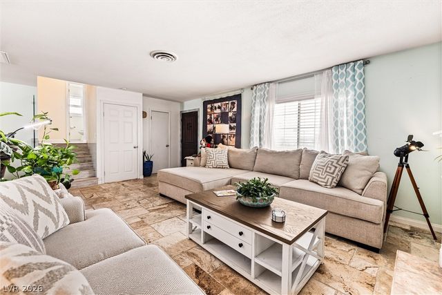 5182 Stampa Avenue, Las Vegas, NV 89146