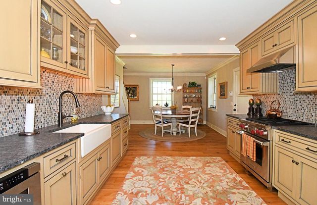 465 PINEVILLE RD, Newtown, PA 18940