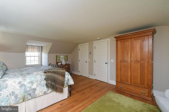 465 PINEVILLE RD, Newtown, PA 18940