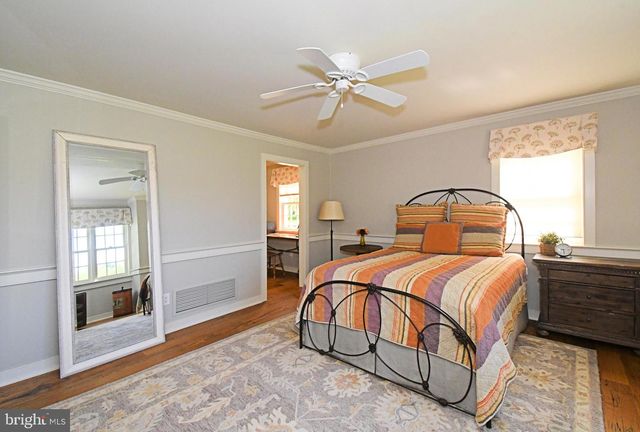 465 PINEVILLE RD, Newtown, PA 18940