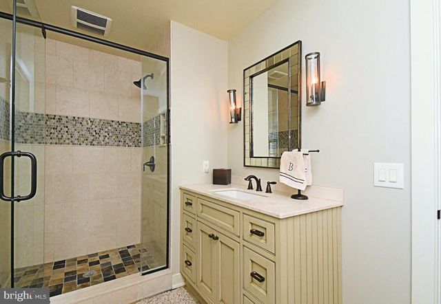 465 PINEVILLE RD, Newtown, PA 18940