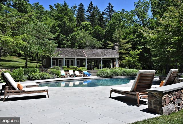 465 PINEVILLE RD, Newtown, PA 18940