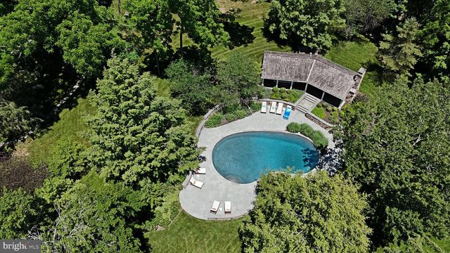 465 PINEVILLE RD, Newtown, PA 18940