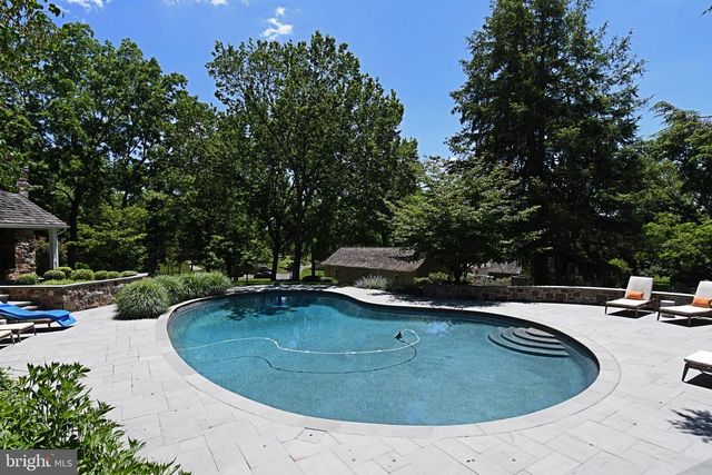 465 PINEVILLE RD, Newtown, PA 18940