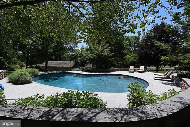 465 PINEVILLE RD, Newtown, PA 18940