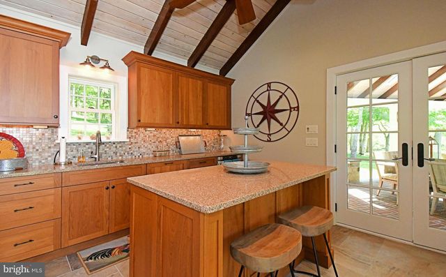 465 PINEVILLE RD, Newtown, PA 18940