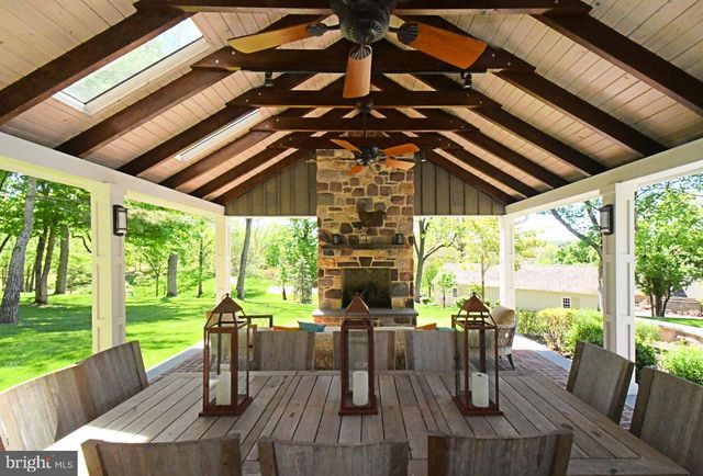 465 PINEVILLE RD, Newtown, PA 18940