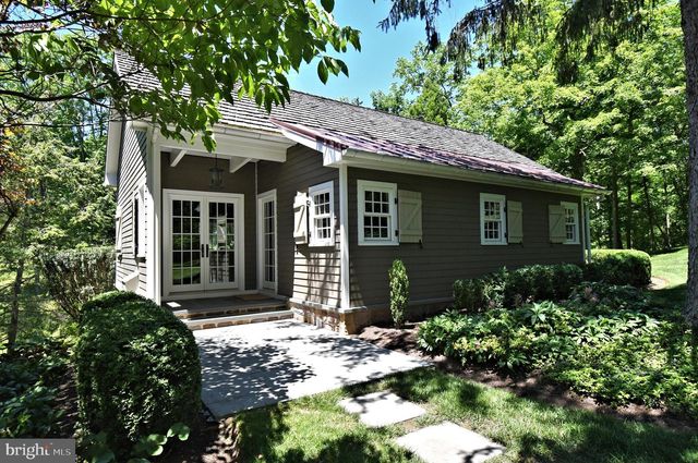 465 PINEVILLE RD, Newtown, PA 18940