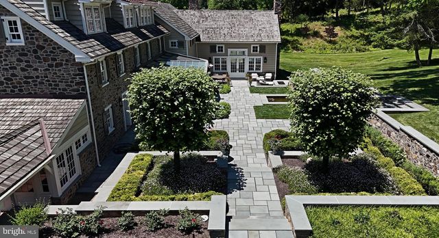 465 PINEVILLE RD, Newtown, PA 18940