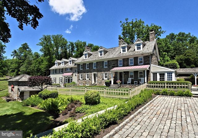 465 PINEVILLE RD, Newtown, PA 18940