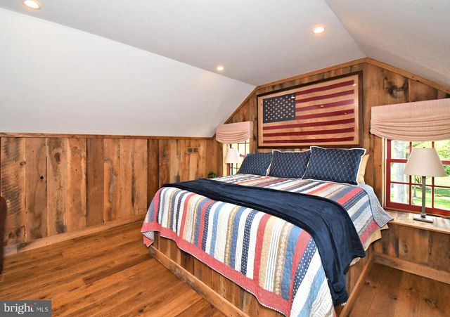 465 PINEVILLE RD, Newtown, PA 18940