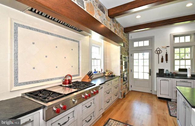 465 PINEVILLE RD, Newtown, PA 18940