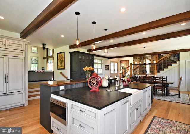 465 PINEVILLE RD, Newtown, PA 18940