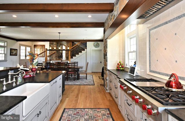 465 PINEVILLE RD, Newtown, PA 18940