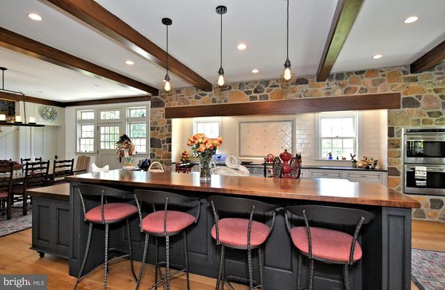 465 PINEVILLE RD, Newtown, PA 18940