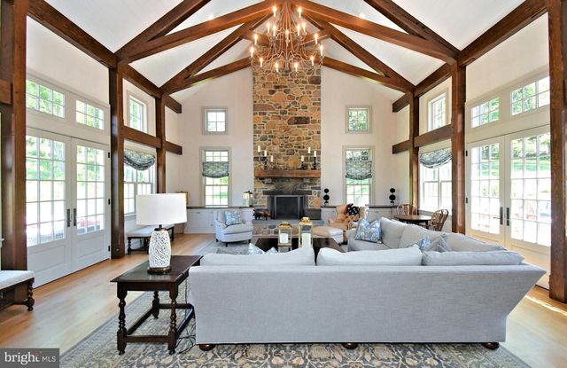 465 PINEVILLE RD, Newtown, PA 18940